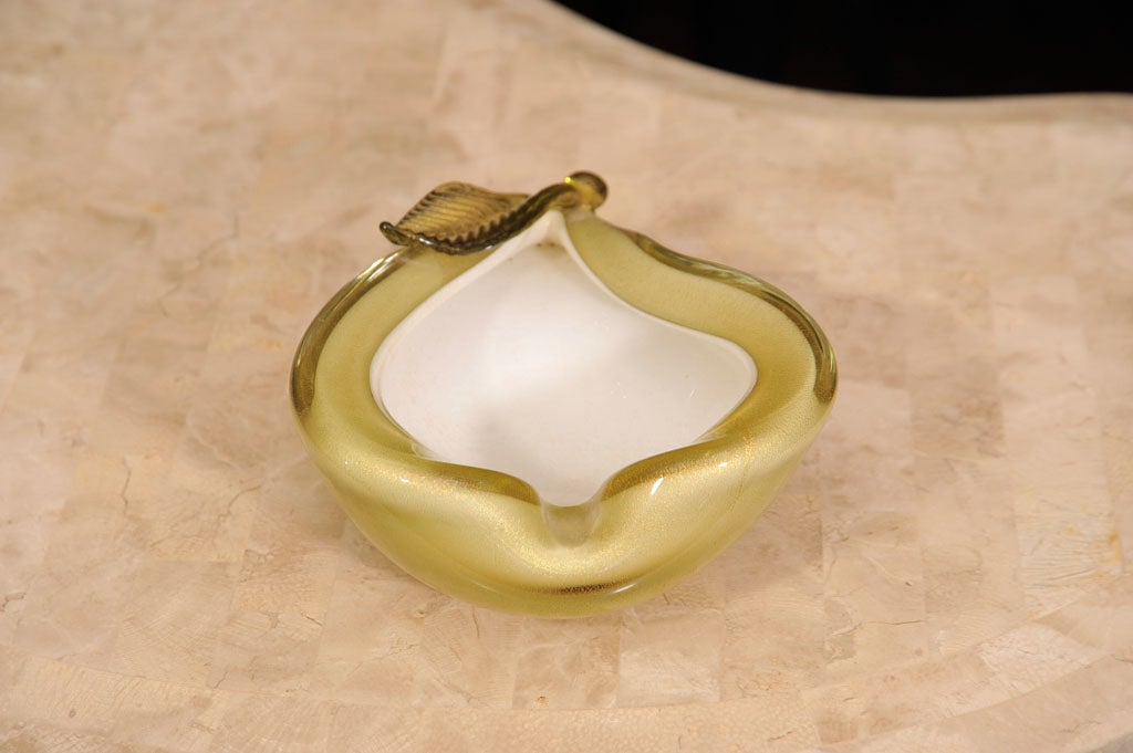 GREEN OLIVE AND WHITE "PEAR" MURANO BOWL