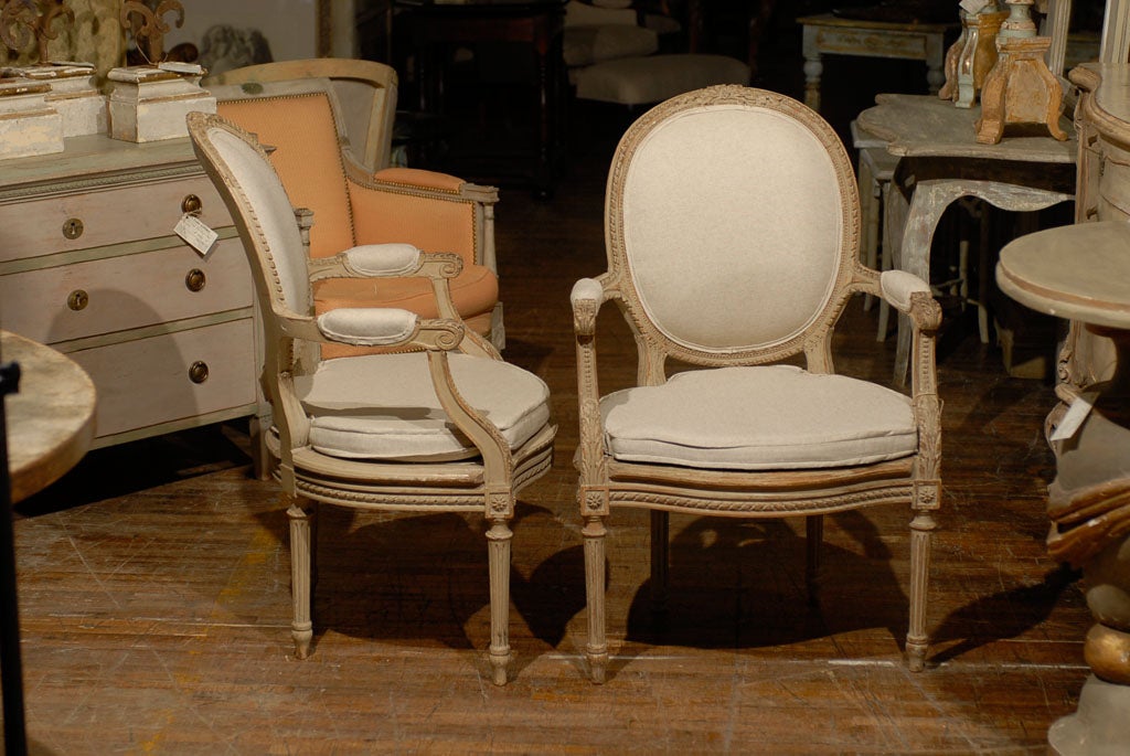 Upholstery Exquisite Pair of French Oval Back Painted Wood Upholstered Bergeres Chairs