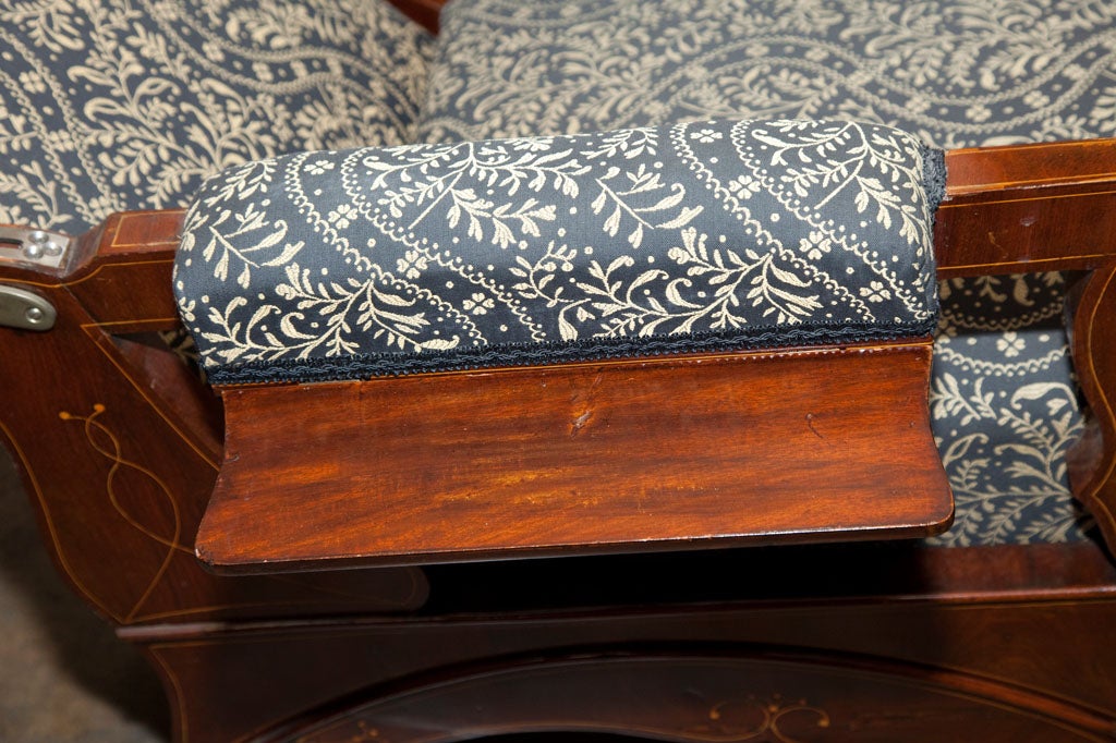 Biedermeier Library Recliner 1