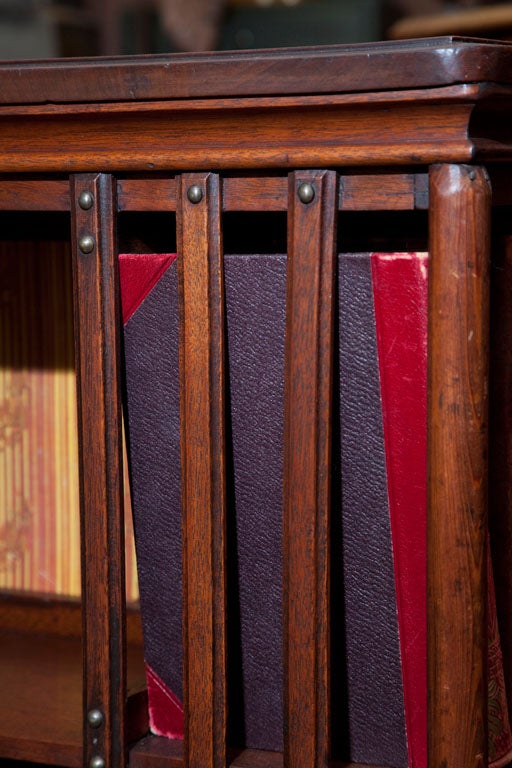 An English Mahogany Swivel Book Stand, Circa 1880 In Good Condition In Los Angeles, CA