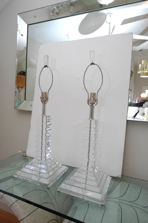 Pair of Lucite Stacked Block Lamps In Excellent Condition For Sale In Bridgehampton, NY