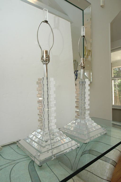 Pair of Lucite Stacked Block Lamps For Sale 3