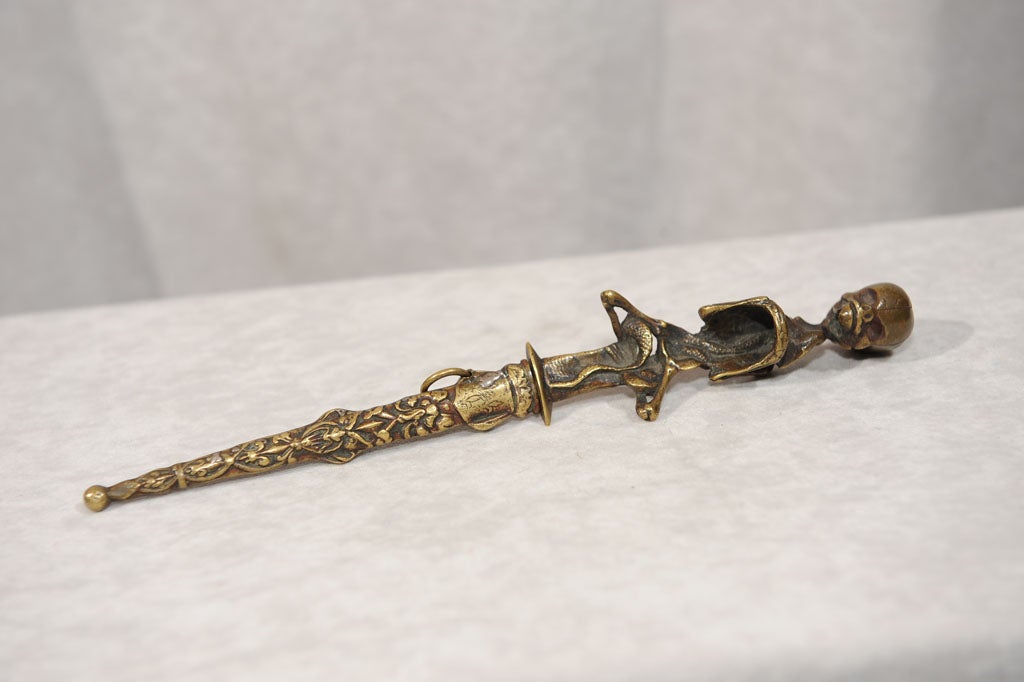 Wonderful Bronze Grotesque German Dagger - Skull and Snake In Excellent Condition In Petaluma, CA