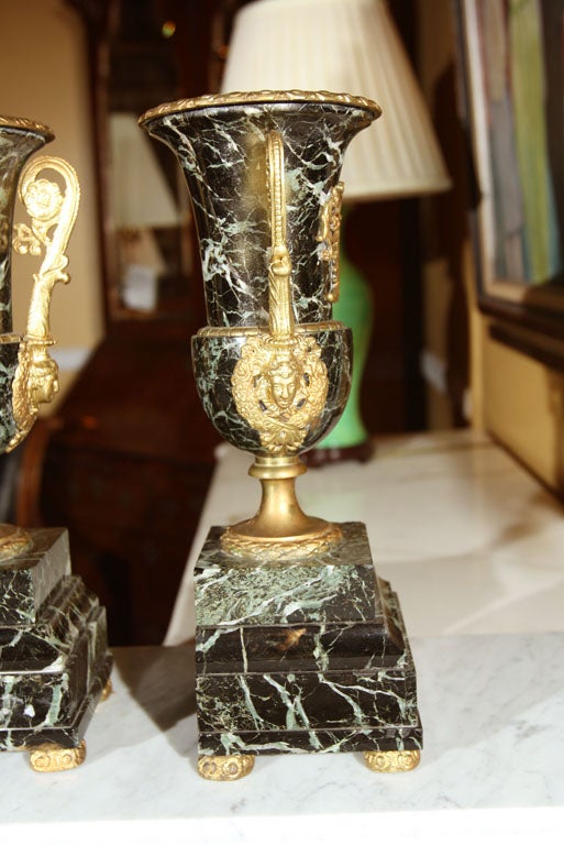 Pair of Neoclassical Bronze and Marble Table Urns Ormolu Feet In Good Condition In Stamford, CT