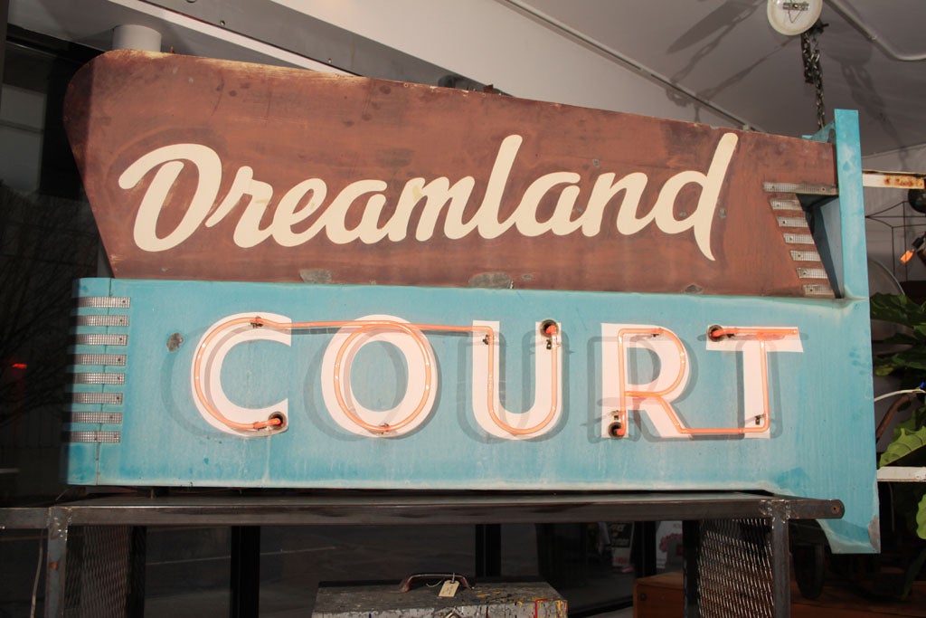 American Dreamland Court Neon Sign