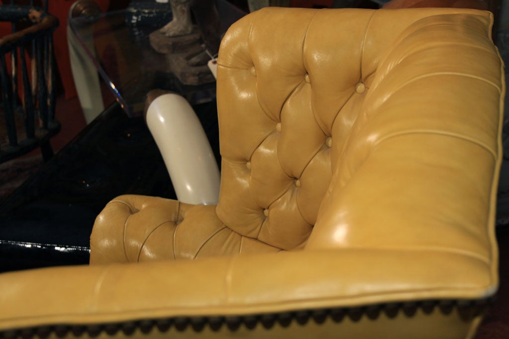Diamond-Tufted Leather Wingback  Chair 4