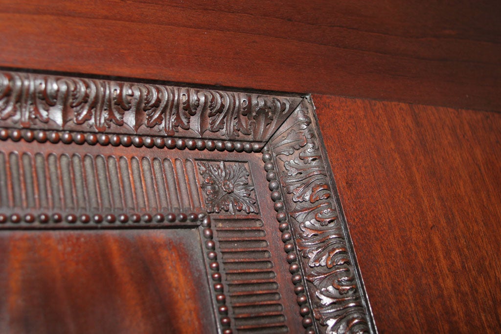 Antique Adam Period Carved Flame Grain Mahogany Door, English, circa 1770 In Excellent Condition For Sale In New York, NY