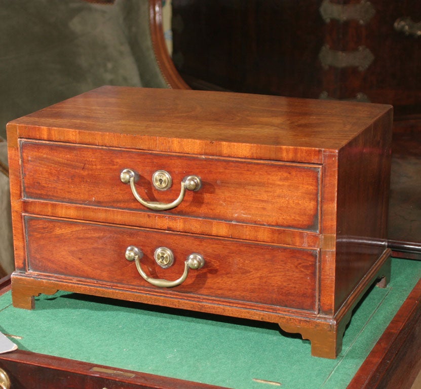 Very fine English gentleman's dressing chest of drawers, c.1875
