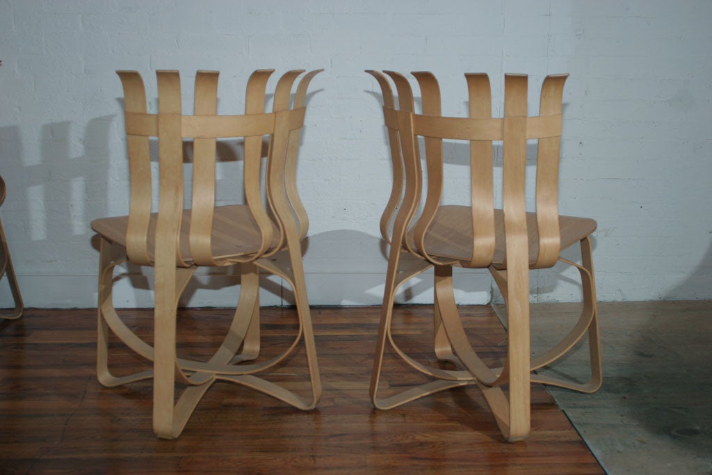 FRANK GEHRY “FACE OFF” TABLE & “HAT TRICK” CHAIRS (4) 5