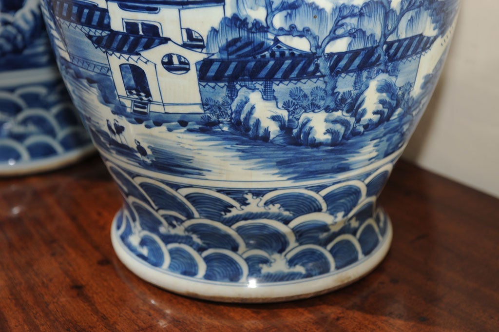 Pair of Chinese covered jars 3