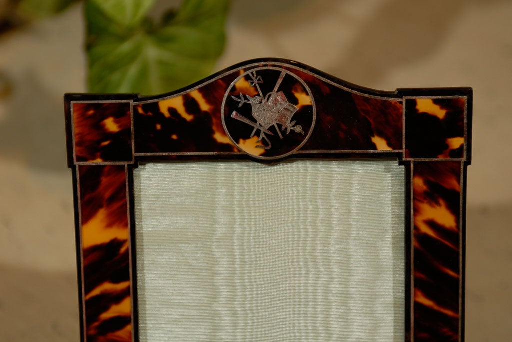 Antique  English Tortoise Frame In Excellent Condition In Atlanta, GA