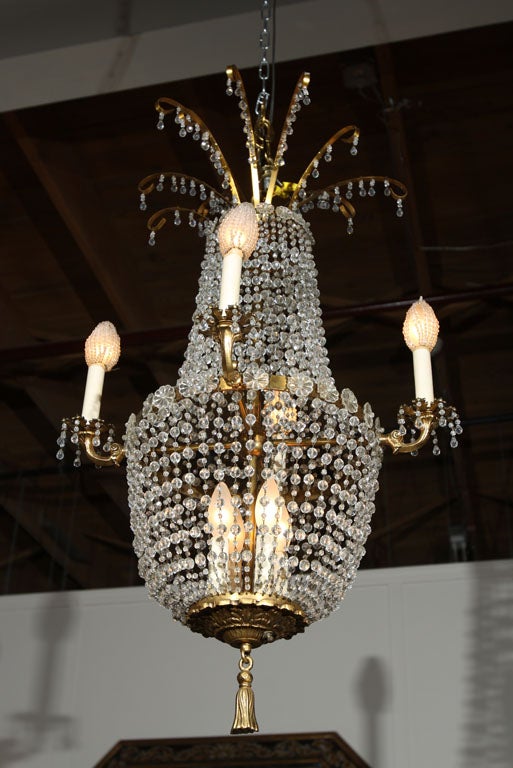 French Beaded Brass Chandelier In Good Condition In New York, NY