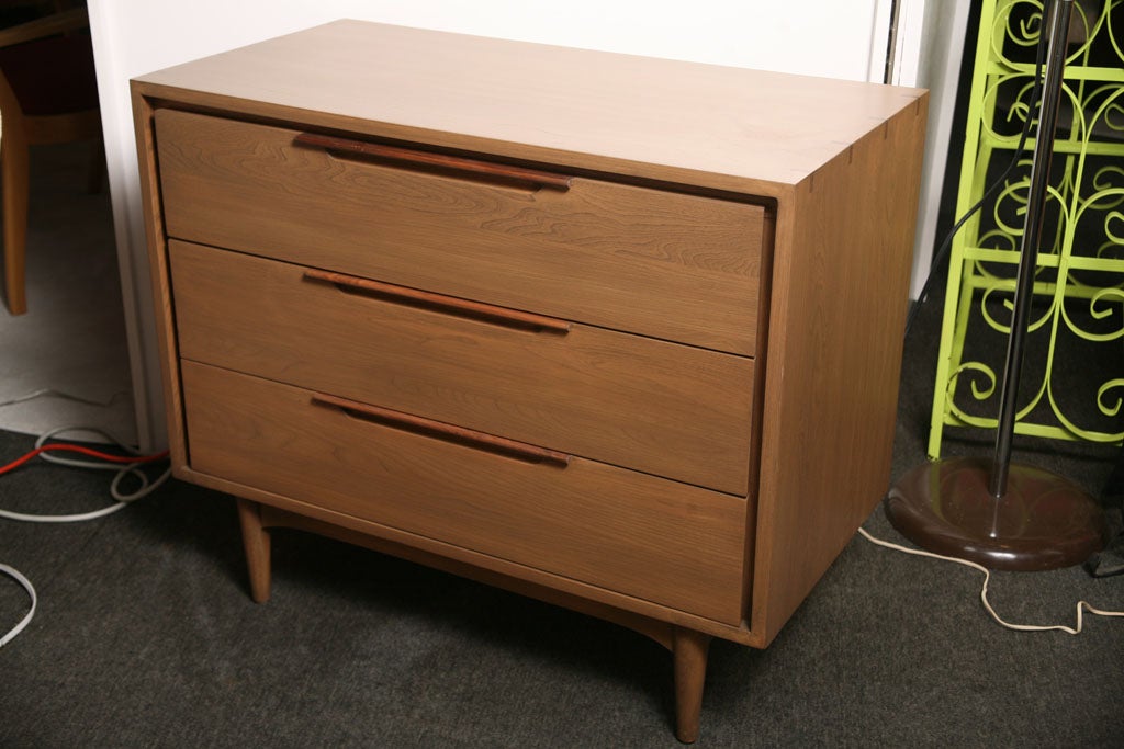 Beautifully detailed refinished charming small dresser, with 2 tone wood details on handles and top edges...a modern japanese touch...