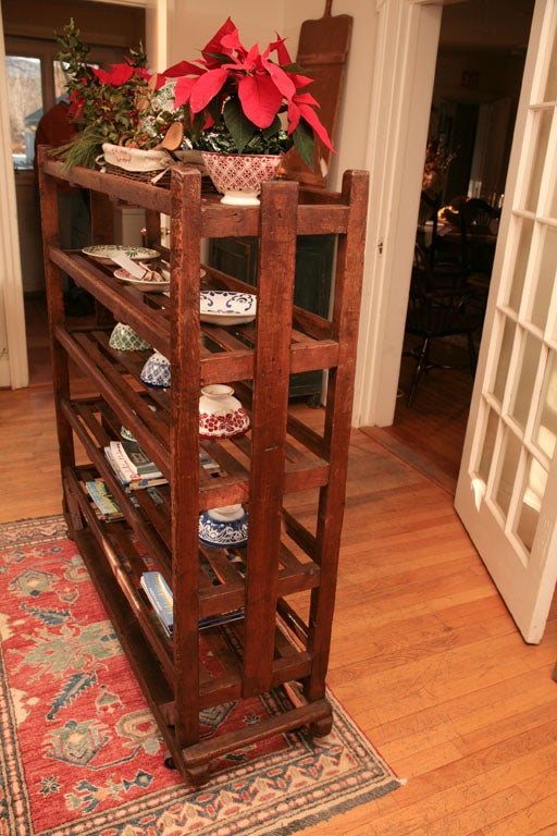 English factory shoe rack In Excellent Condition In Sheffield, MA