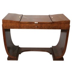 AN ART DECO DRESSING TABLE. FRENCH, C.1930