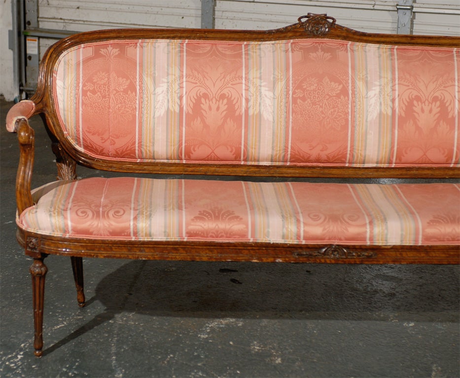 18th/19thC ITALIAN SETTEE<br />
AN ATLANTA RESOURCE FOR FINE ANTIQUES<br />
WE HAVE A VERY LARGE INVENTORY ON OUR WEBSITE<br />
TO VISIT GO TO WWW.PARCMONCEAU.COM