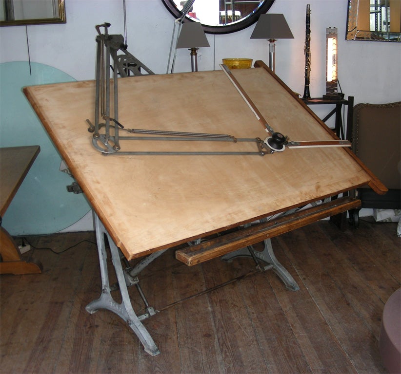 Iron 1920-1930 Architect's Drawing Table For Sale