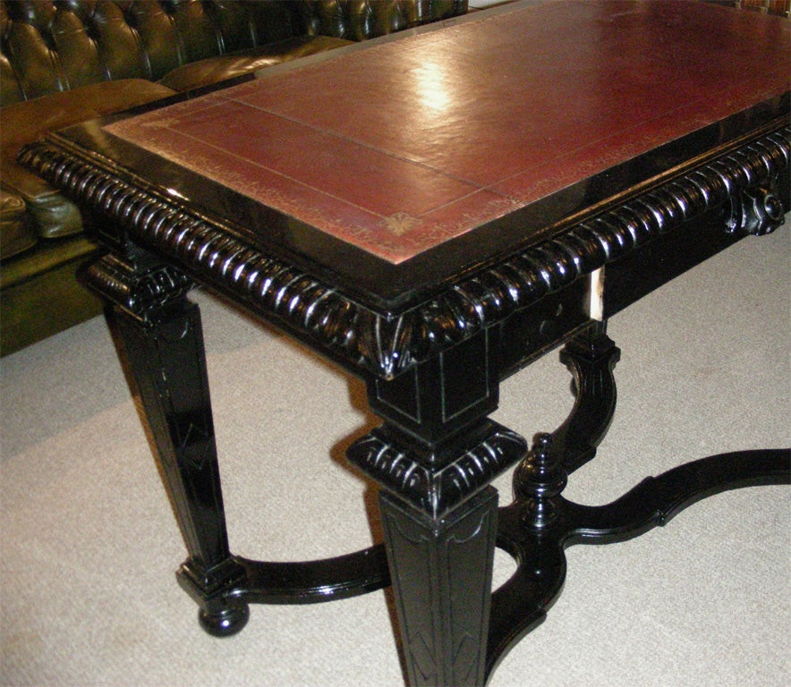 1860-1880 Louis XIV Style Desk For Sale 2
