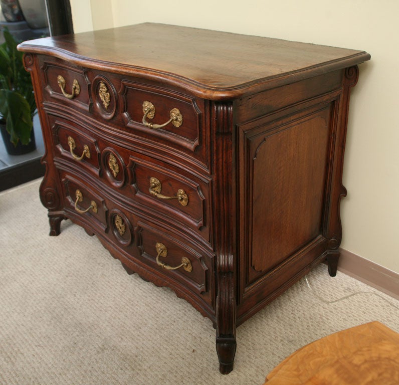 Louis XIV Walnut French Commode Mazarine Late 17th Century For Sale