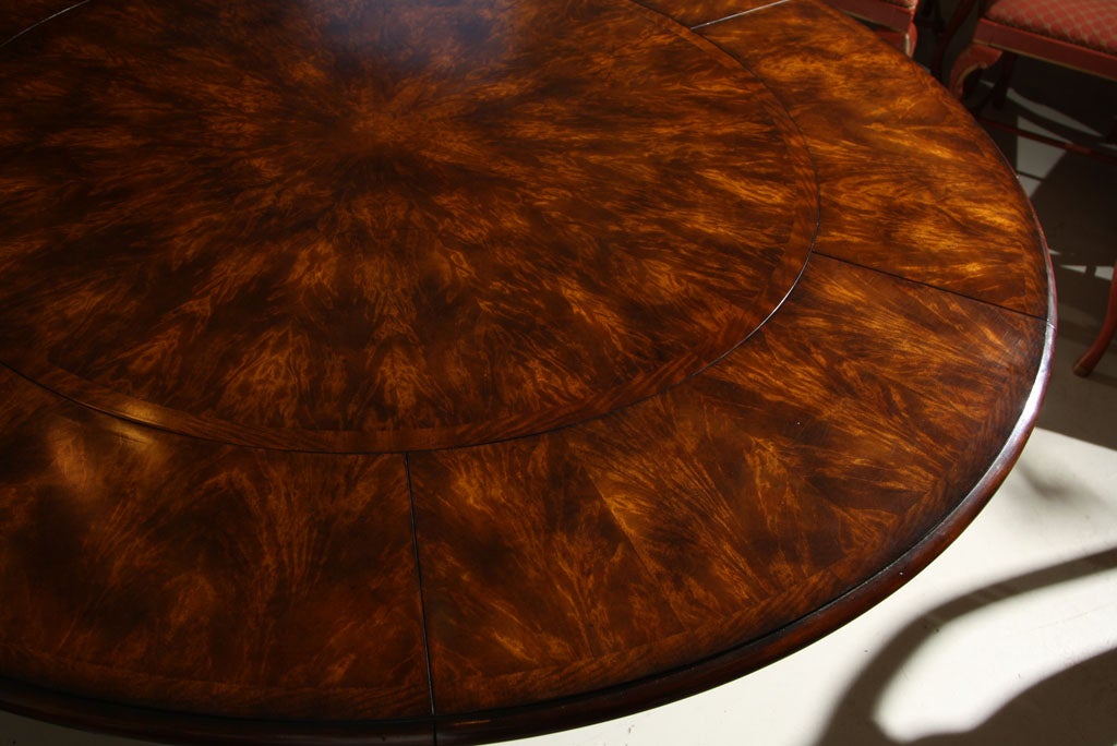 Vietnamese REGENCY  CIRCULAR  EXTENDING  DINING  TABLE