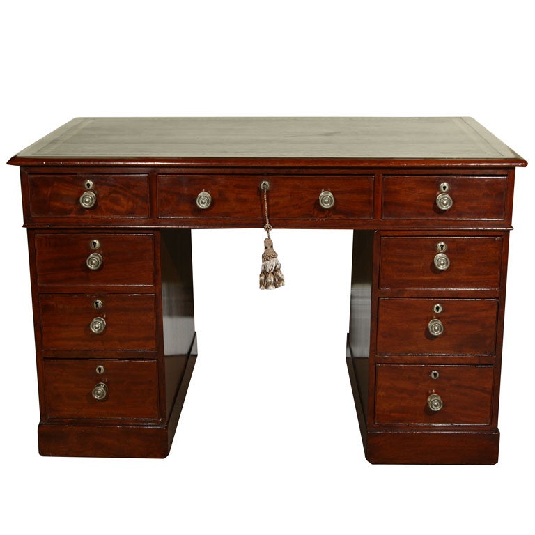 Georgian Mahogany Pedestal Desk For Sale