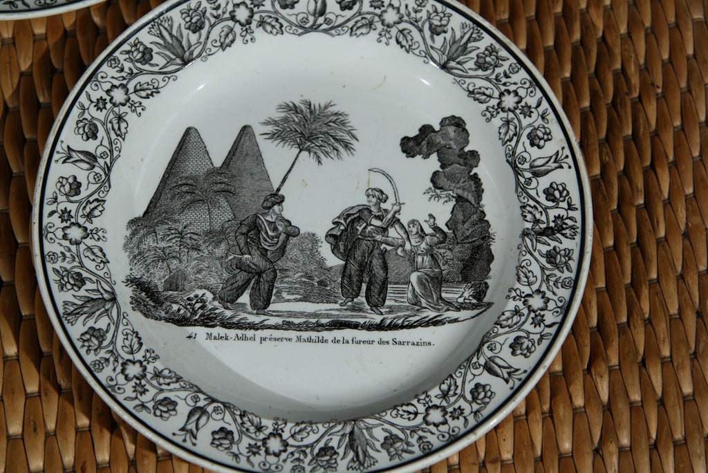 Set of Four French Creil Faience Plates In Good Condition In Stamford, CT