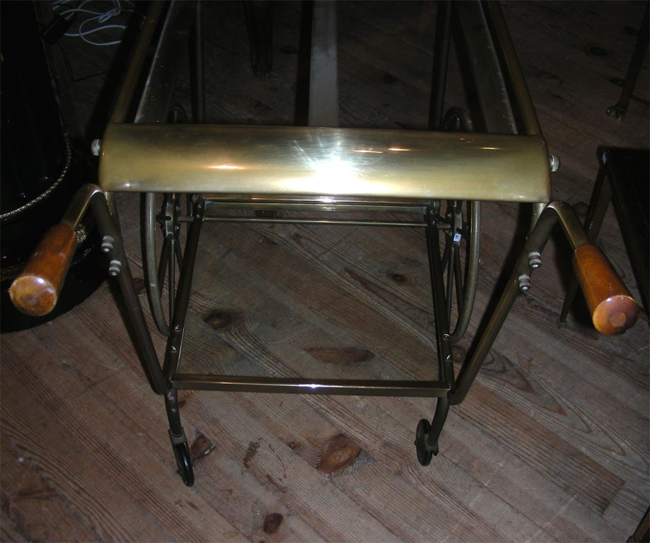 1950s Rolling Table in Gilt Brass For Sale 1