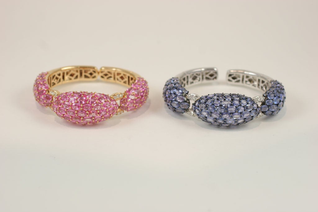 Bracelets jonc de soirée saphir rose et bleu en vente 1