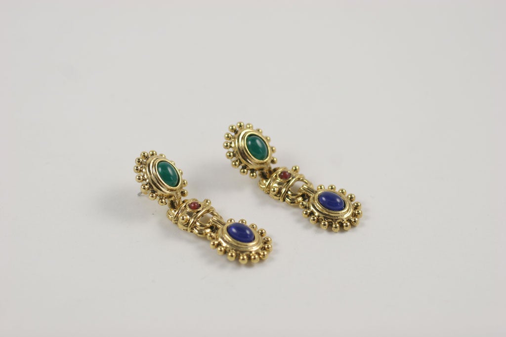 Cabochon Goldtone Drop Earrings In Good Condition For Sale In Stamford, CT