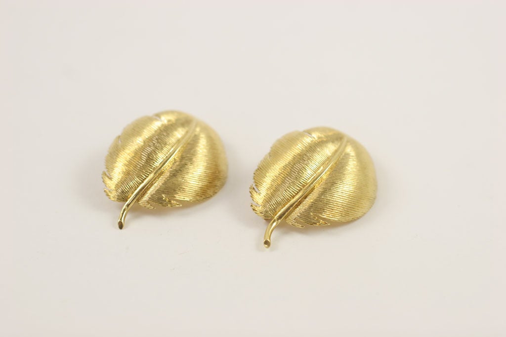 Matched TIFFANY & CO. Feather Brooches 3
