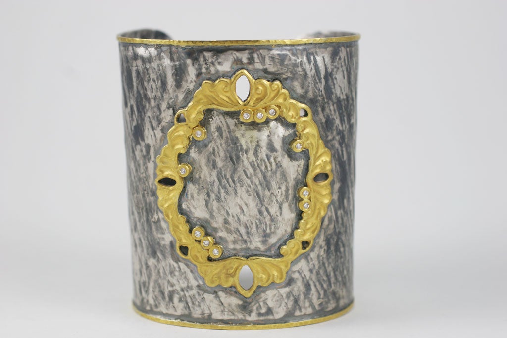 A Stylish Silver & 24 Karat Diamond Cuff, 2 Carats