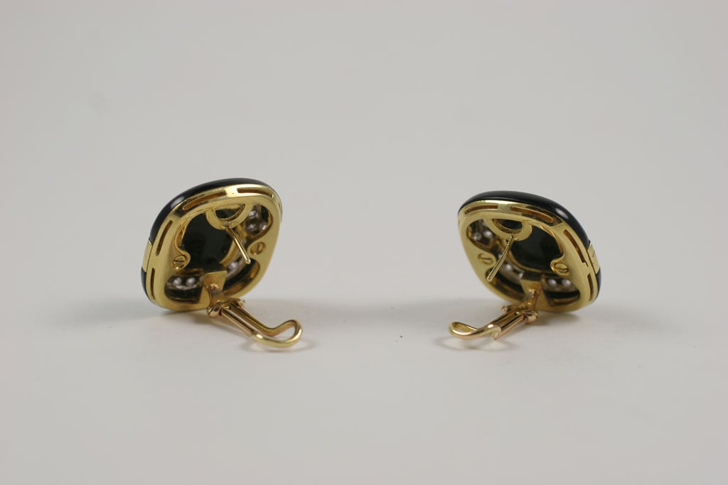 Ultra Chic Black Enamel Onynx & Diamond Earrings In Excellent Condition In New York, NY