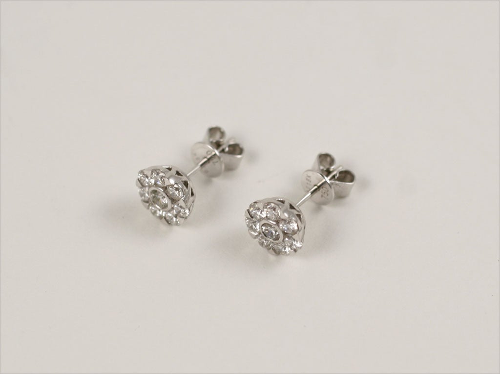 Diamond stud looking earrings 3