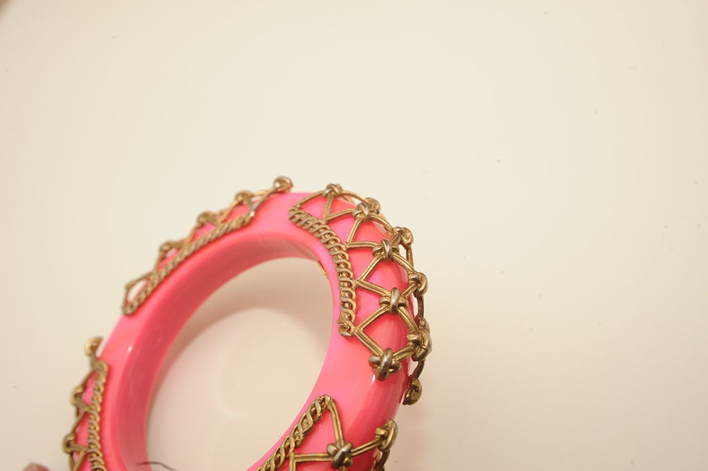 DOMINIQUE AURIENTIS SIGNED PINK LUCITE AND MESH BANGLE 3