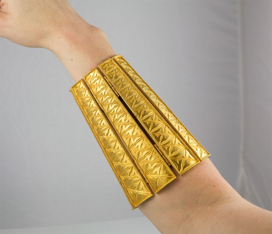 ALEXIS KIRK  MASSIVE MATTE GOLD HINGED CUFF 6