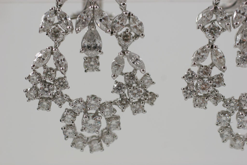 Fancy Cut Diamond Chandelier Earrings In New Condition For Sale In New York, NY
