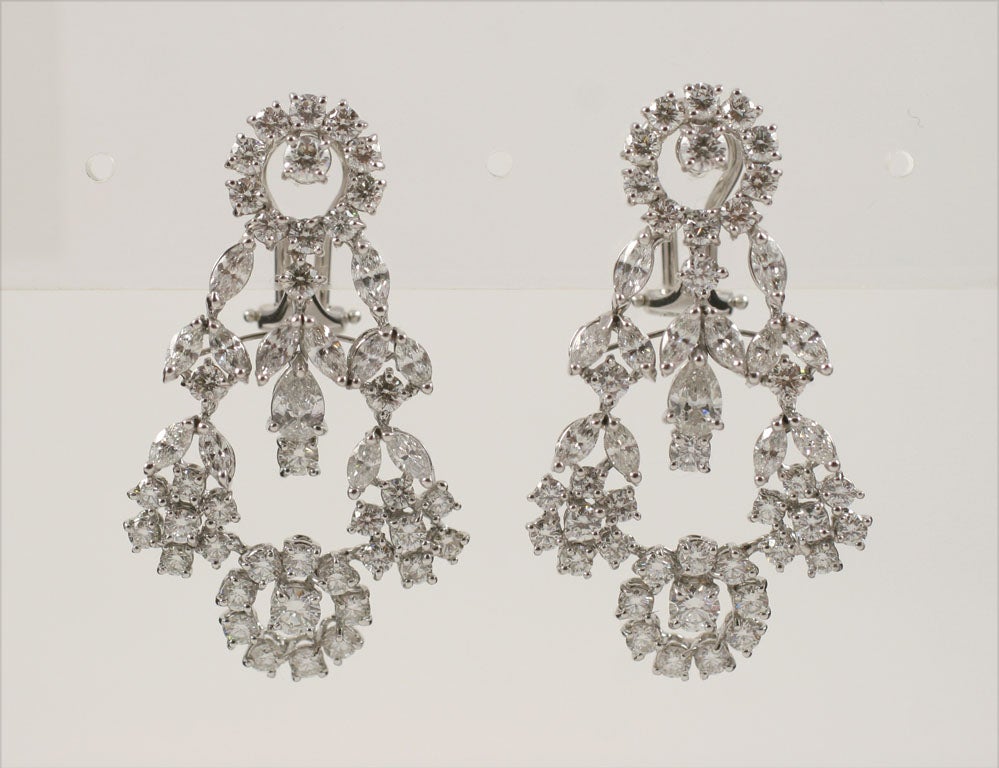 18 k Regal Diamond Chandelier Earrings 

9.94  of Sheer Luxury f-g quality