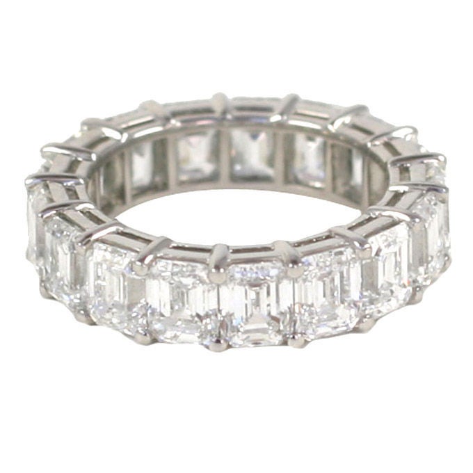 Spektakulärer Diamant-Hochzeitsring im Angebot