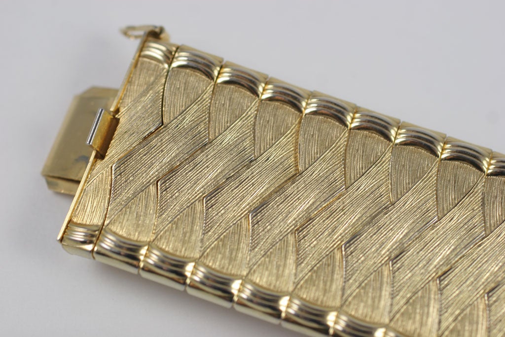 Woven Goldtone Bracelet/ Cuff, Costume Jewelry 1