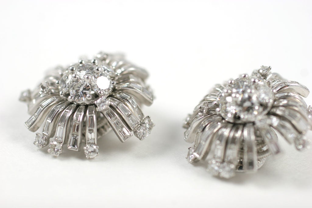 Spectacular Diamond Snowflake Earrings, 1950s In Good Condition For Sale In New York, NY