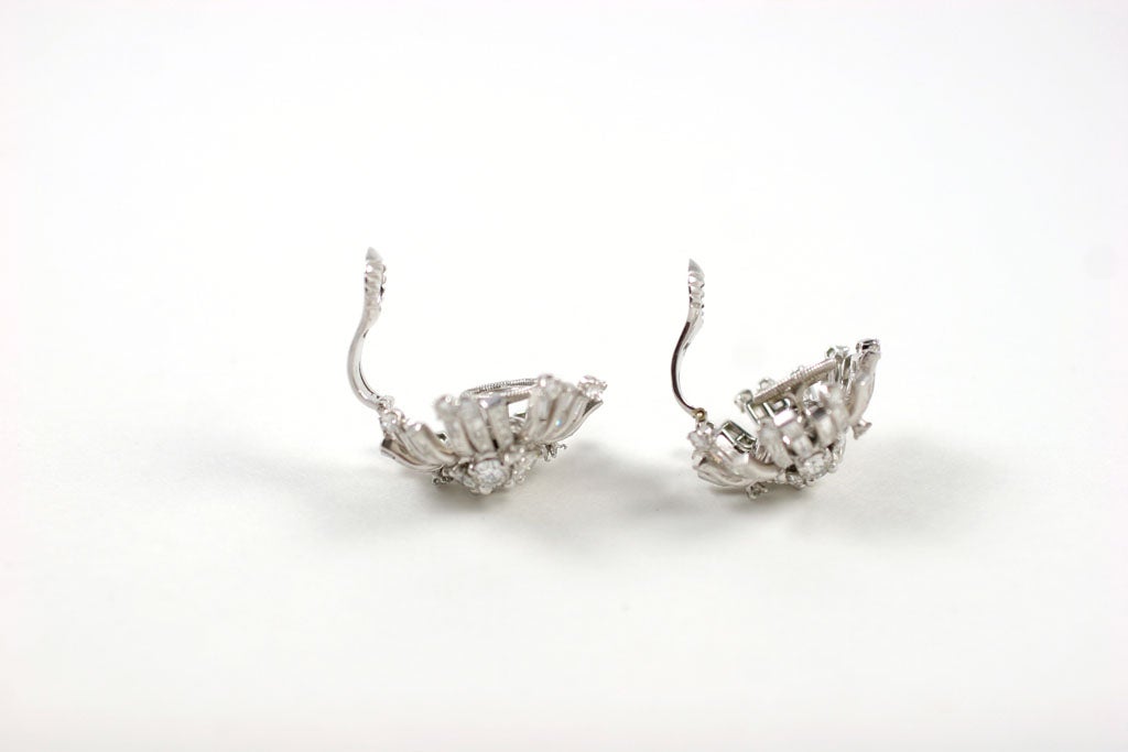 Spectacular Diamond Snowflake Earrings, 1950s For Sale 1