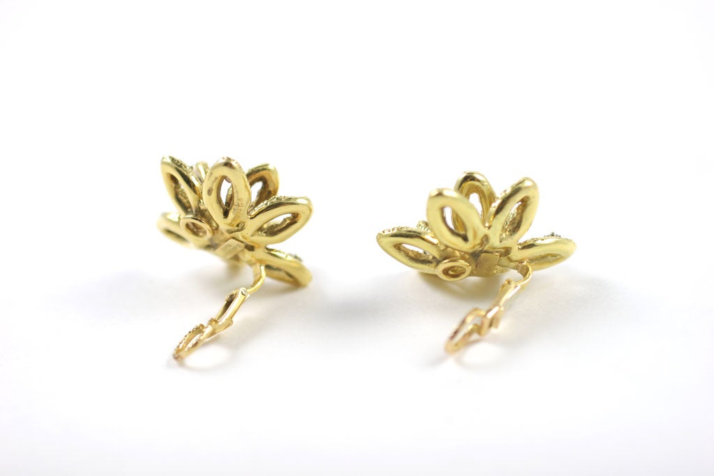 Boucheron Diamond Flower Earrings In Good Condition In New York, NY