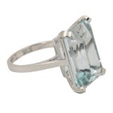 Aquamarine and white gold ring