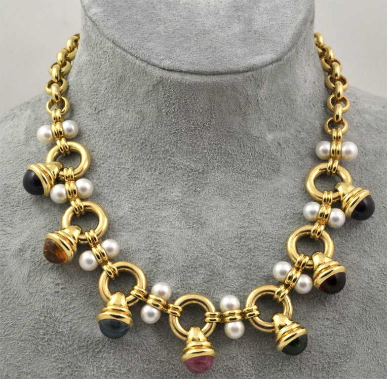 Yellow gold necklace