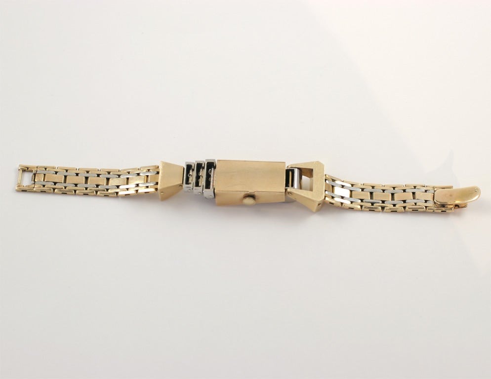 Classic Bracelet Watch With Date Disc main image 0