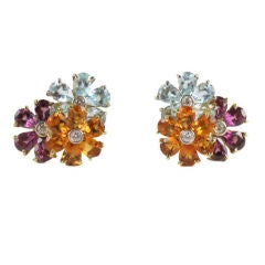18kt White gold Three Flower Cluster Earring 3
