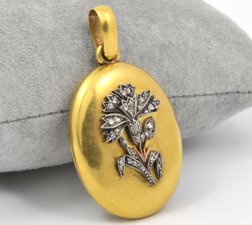 18 karat  Yellow Gold Locket Pendant set with Rose cut Diamonds