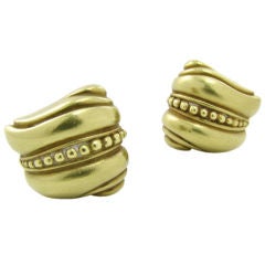 Kieselstein-Cord Gold Caviar Earrings