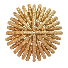 VAN CLEEF 
ARPELS Gold Pendant/Brooch