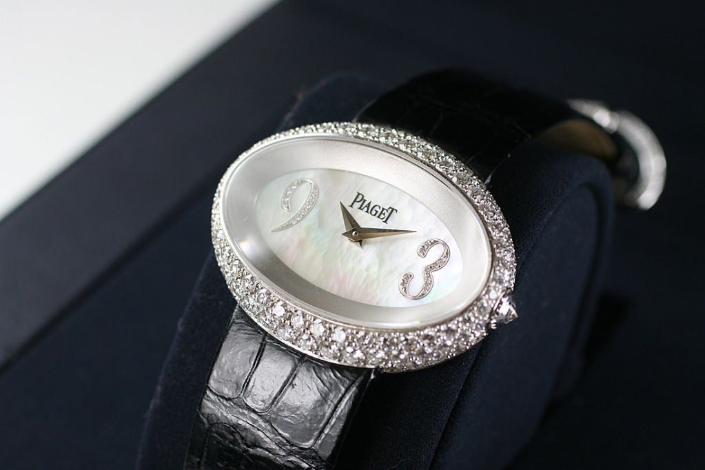 Women's Piaget Oval-Shaped Limelight Ladies Watch